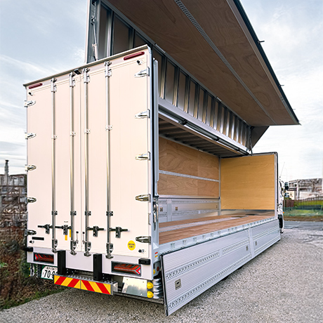 MUトランス車両紹介 全車ラッシングレール2段以上